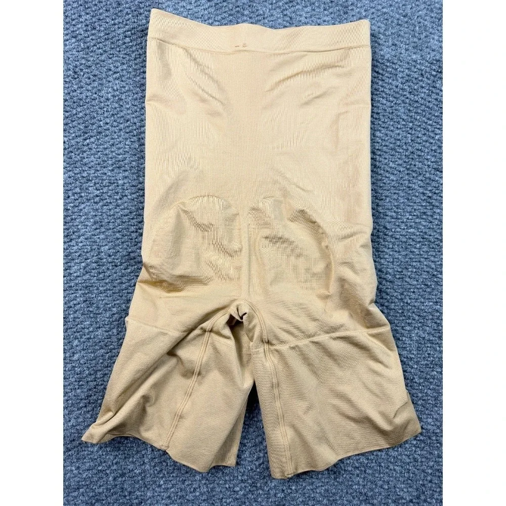 SPANX details brand